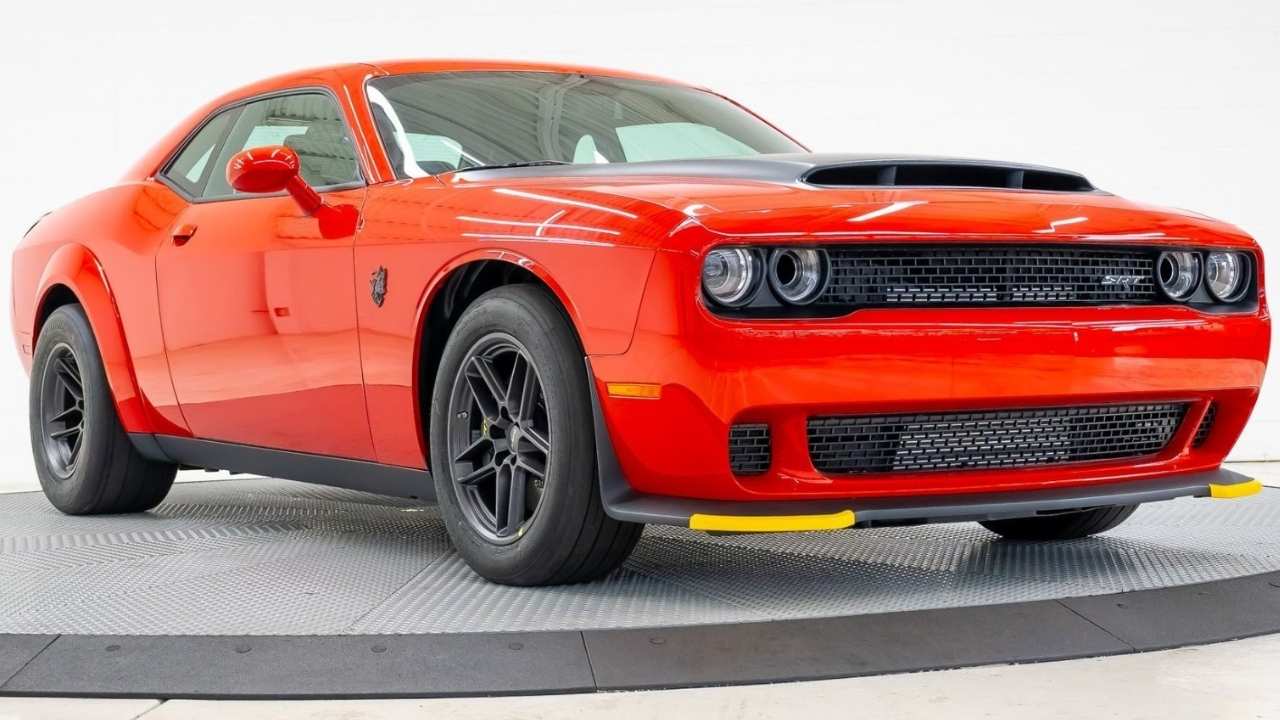 Dodge Challenger SRT 2026: Tecnología avanzada para dominar la carretera